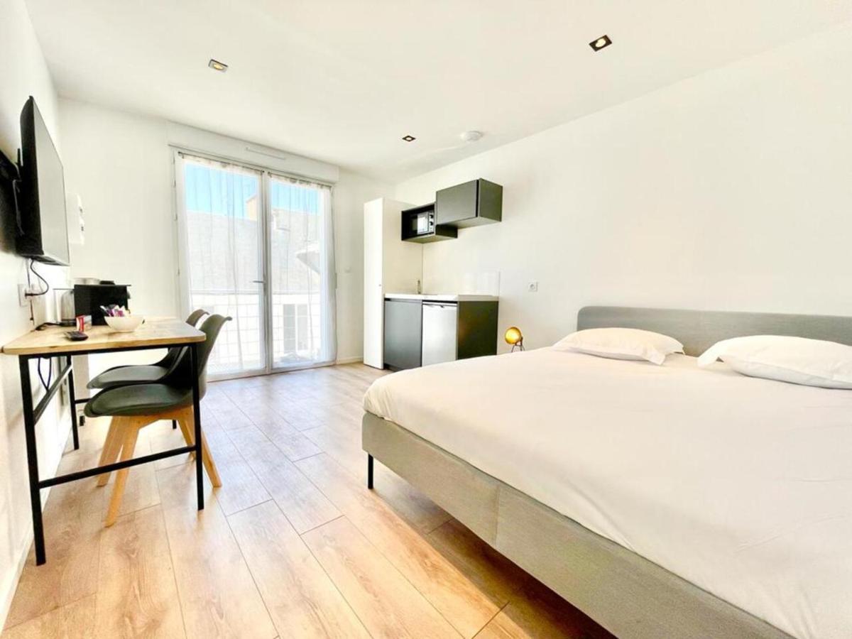 Residence Duguay - Centre Ville - Porte B - Appartements Tout Confort - Neuf - Nouveau Lorient Exterior photo