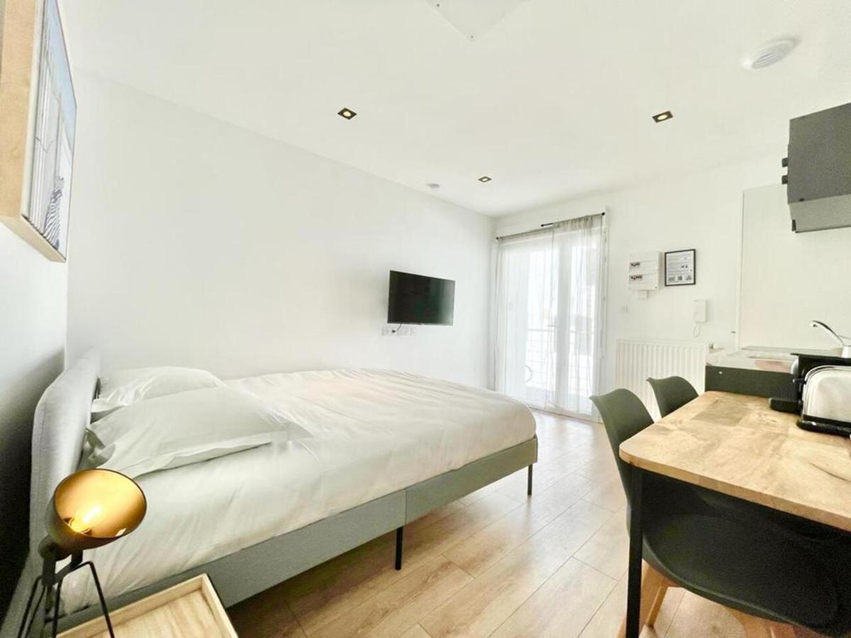 Residence Duguay - Centre Ville - Porte B - Appartements Tout Confort - Neuf - Nouveau Lorient Exterior photo