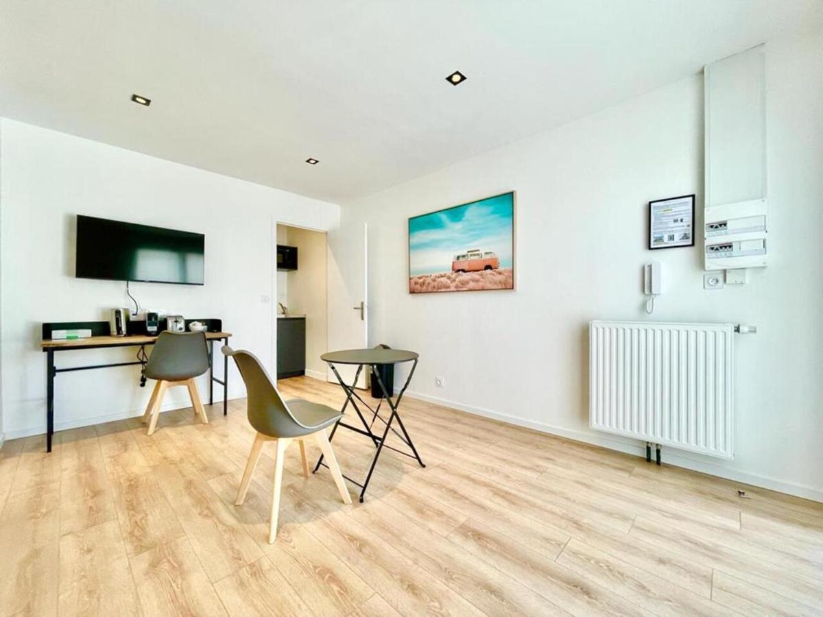 Residence Duguay - Centre Ville - Porte B - Appartements Tout Confort - Neuf - Nouveau Lorient Exterior photo